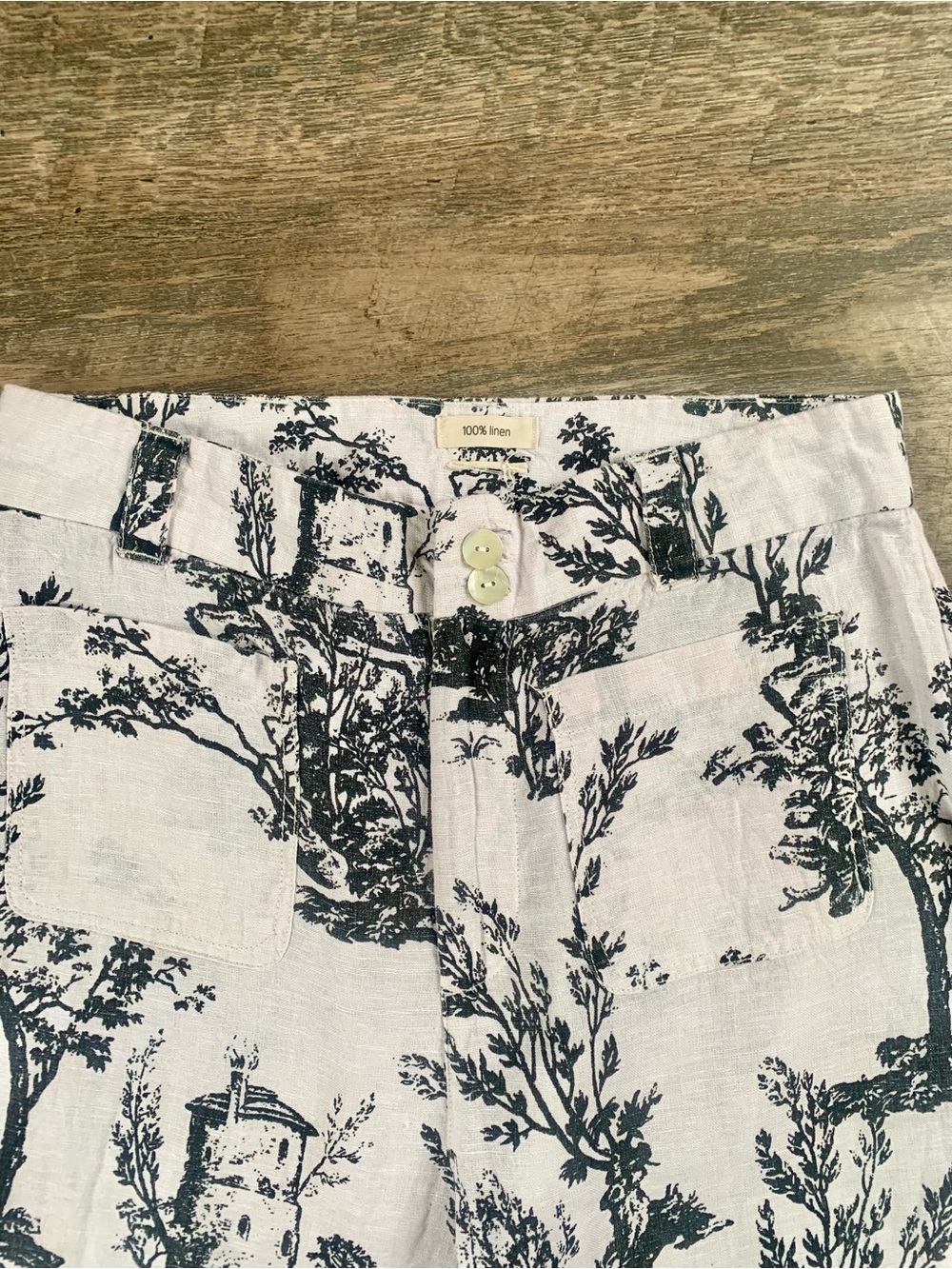 Toile-Print Cottagecore Wide Leg Crop Pants in White and Black Linen - Picture 2 of 10